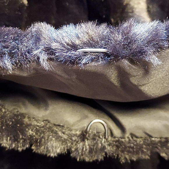 NWT Betsey Johnson Black Lux Faux Fur Ribbed Cropped Jacket, Size XL - Picture 5 of 8